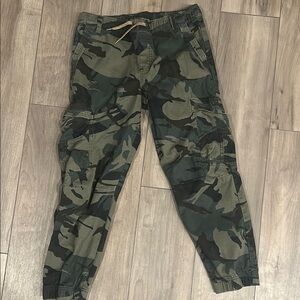 Girl’s Camouflage Cargo Pants